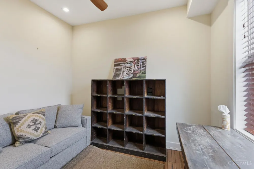 207 Kemp Alley Cincinnati, OH 45202