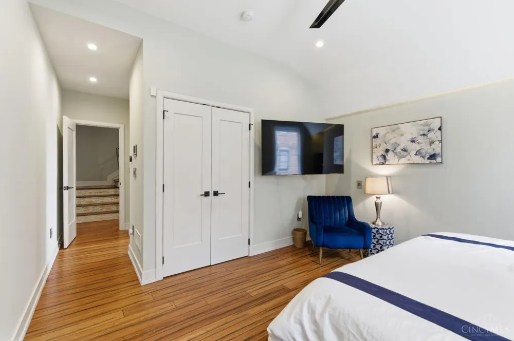 206 Wade Street Cincinnati, OH 45202