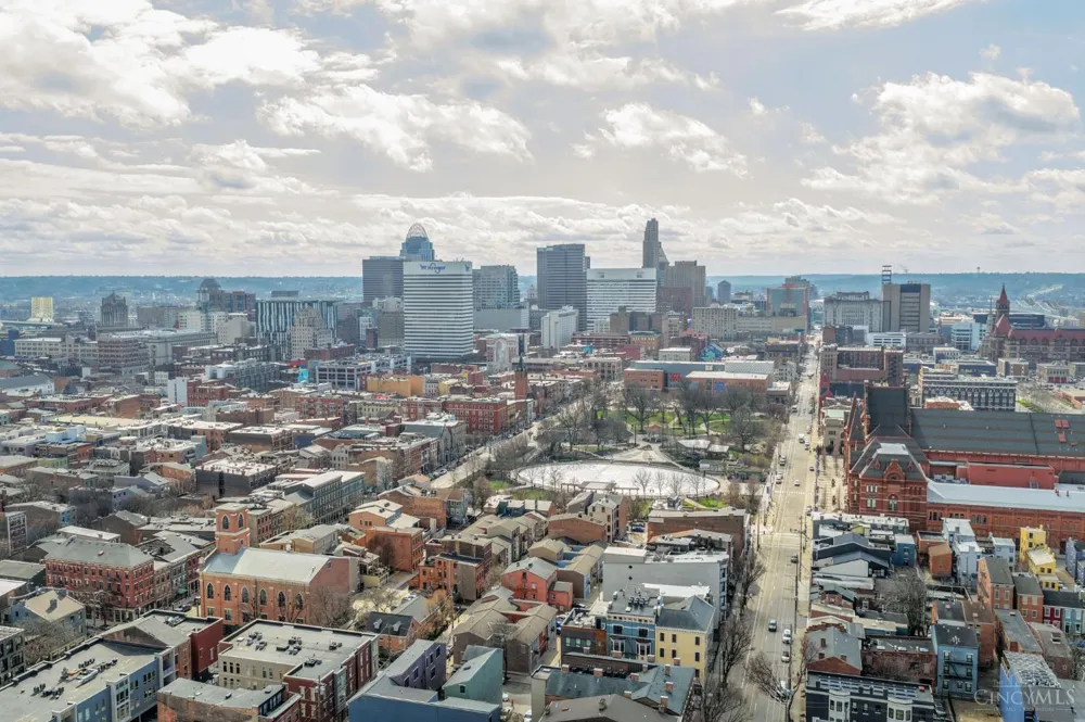 206 Wade Street Cincinnati, OH 45202