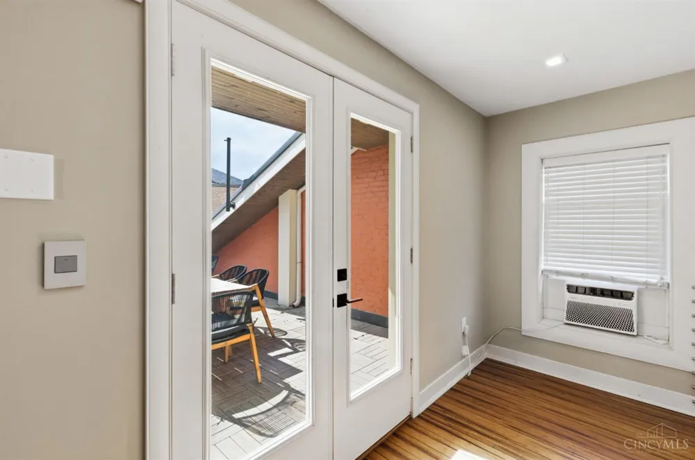 206 Wade Street Cincinnati, OH 45202