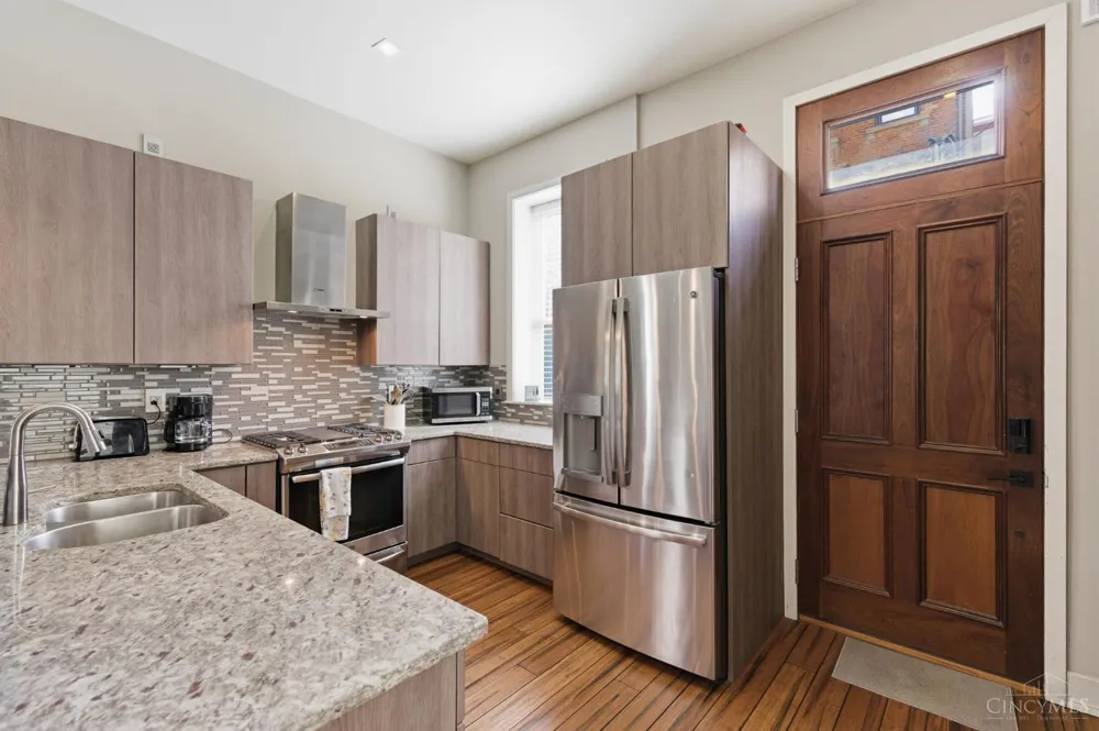 206 Wade Street Cincinnati, OH 45202