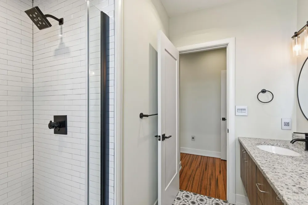 206 Wade Street Cincinnati, OH 45202