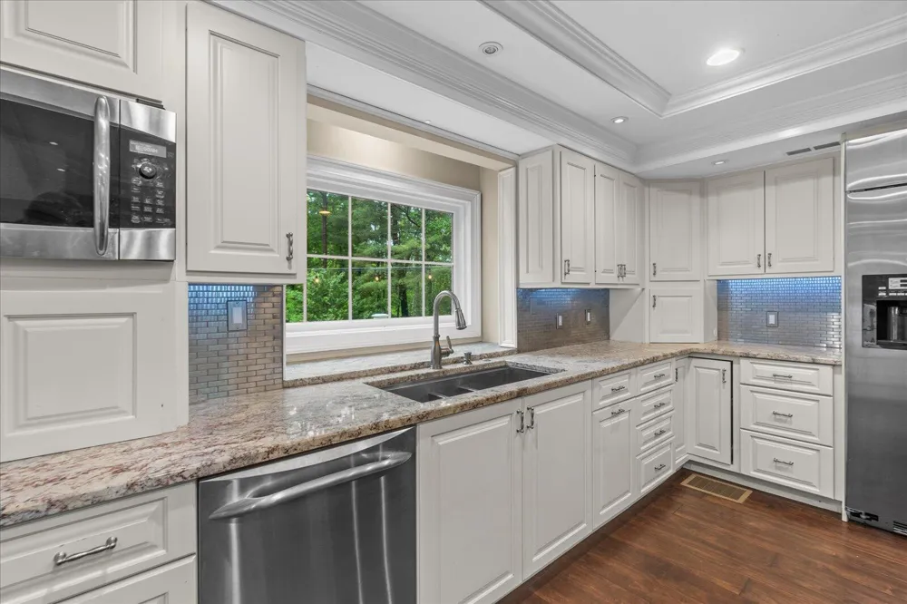 6301 Forest Park Drive Signal Mountain, TN 37377