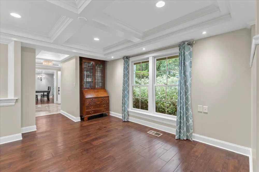 6301 Forest Park Drive Signal Mountain, TN 37377
