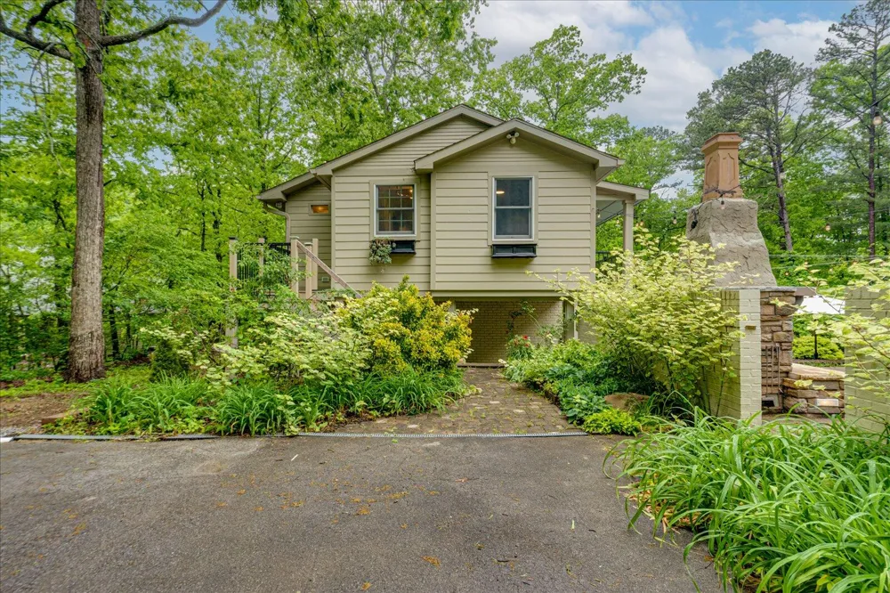 6301 Forest Park Drive Signal Mountain, TN 37377