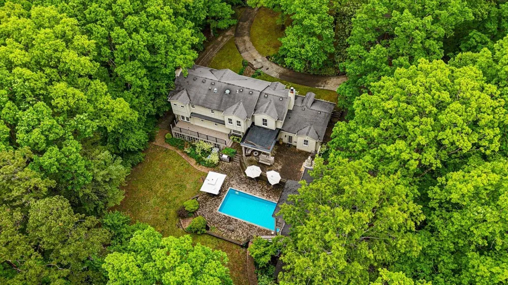 6301 Forest Park Drive Signal Mountain, TN 37377