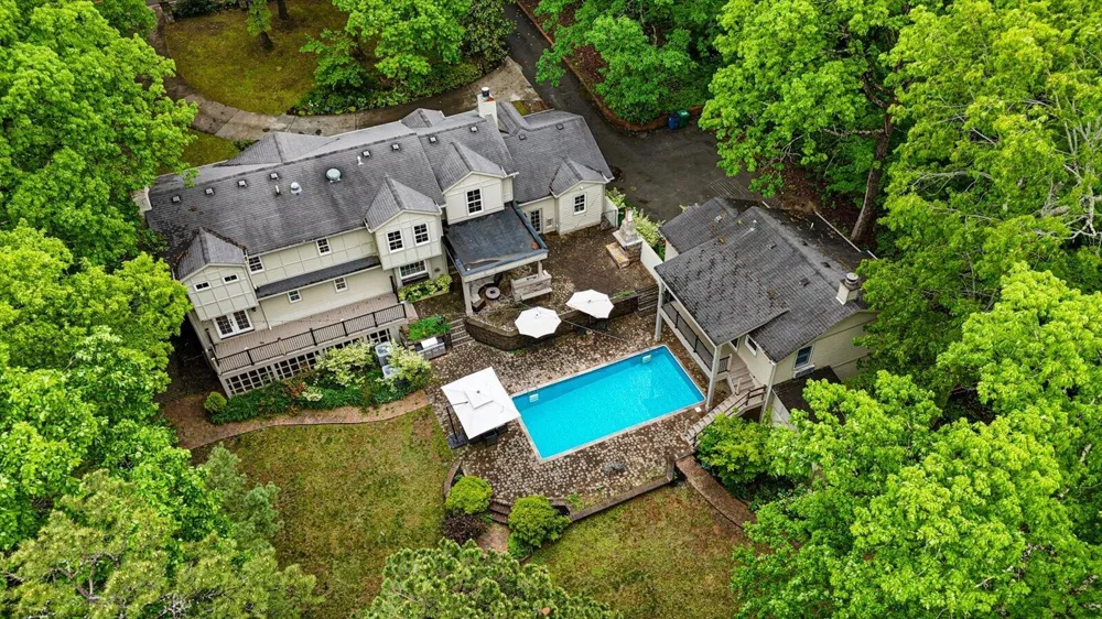 6301 Forest Park Drive Signal Mountain, TN 37377