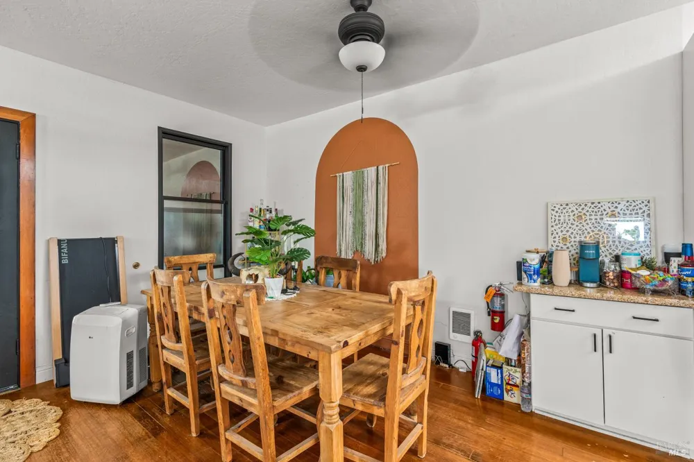1358 Lincoln Avenue Calistoga, CA 94515