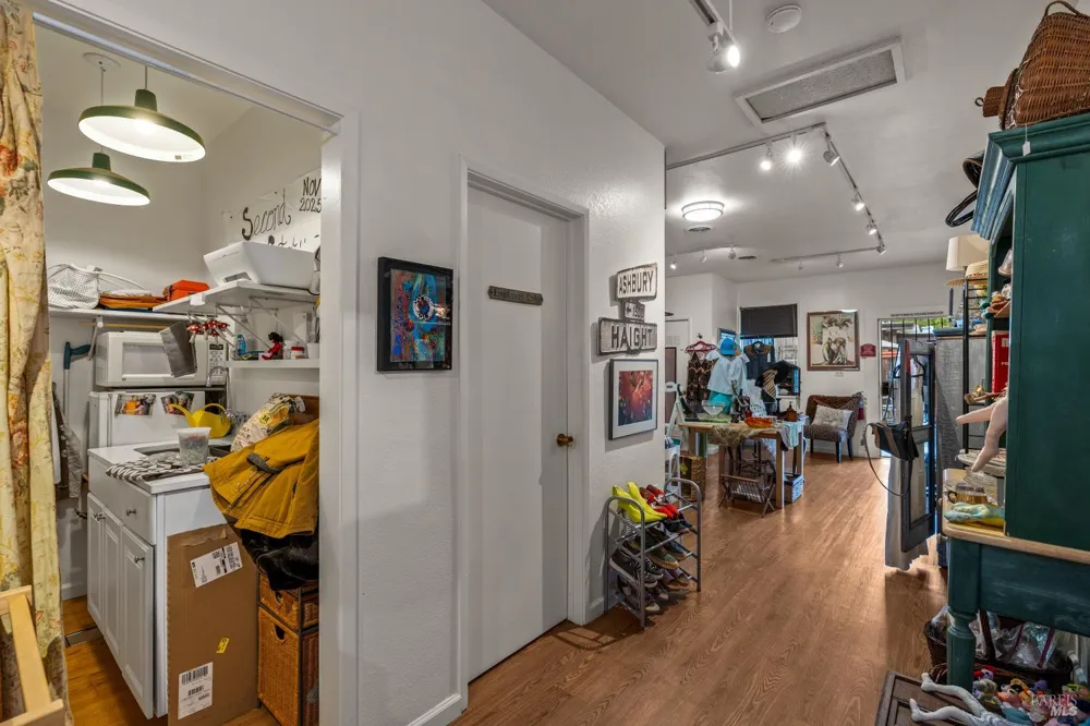 1358 Lincoln Avenue Calistoga, CA 94515