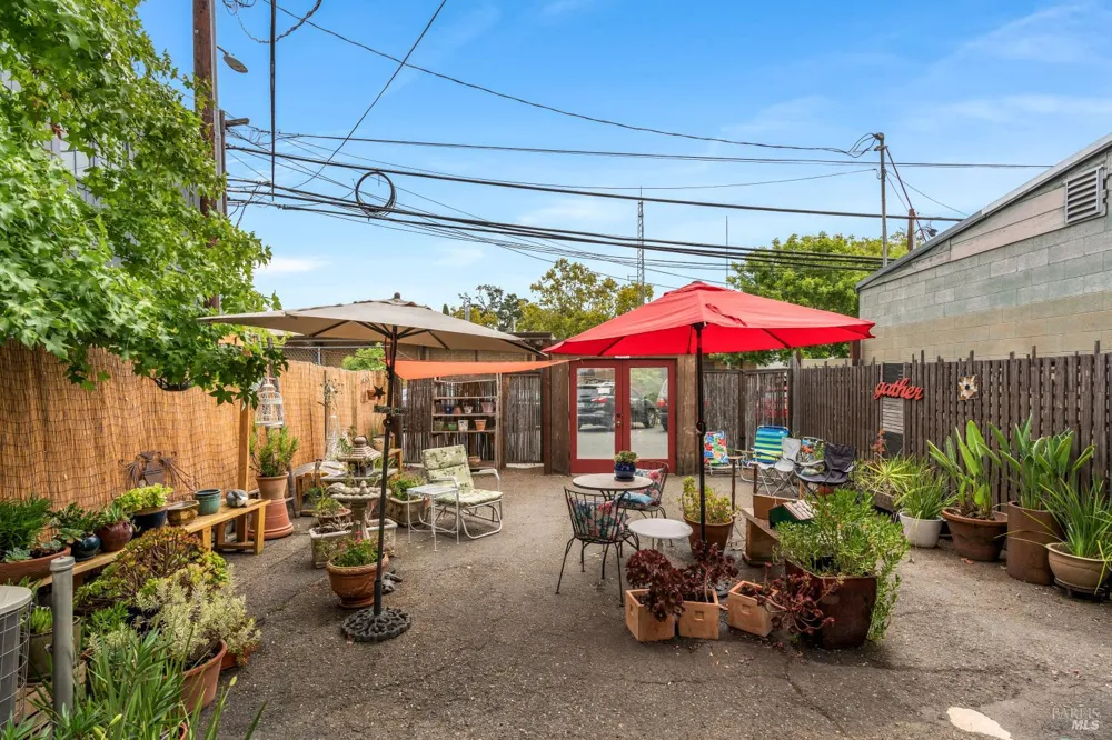 1358 Lincoln Avenue Calistoga, CA 94515