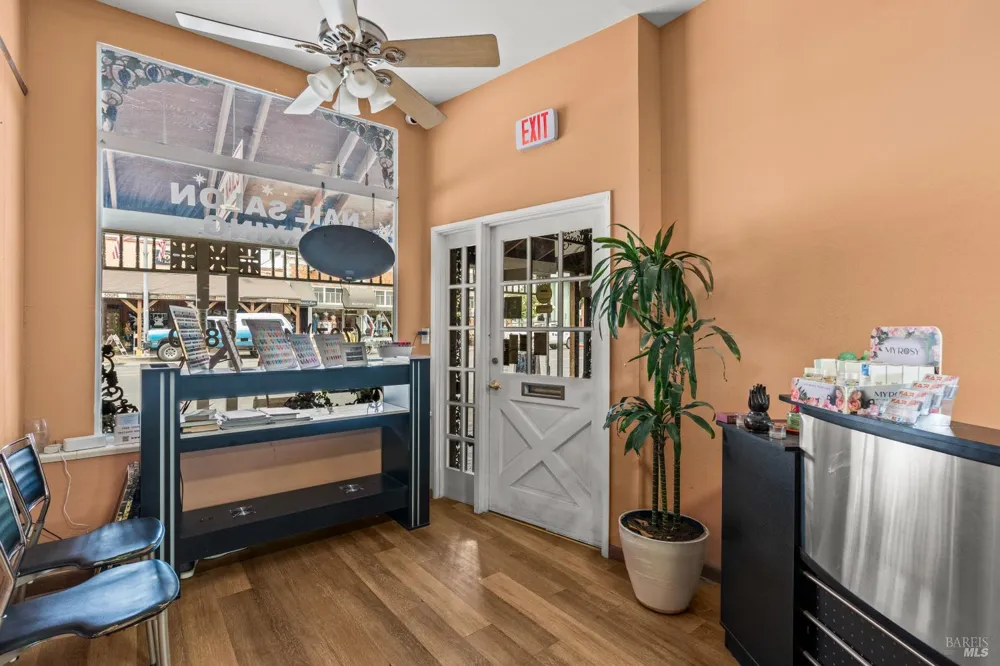 1358 Lincoln Avenue Calistoga, CA 94515