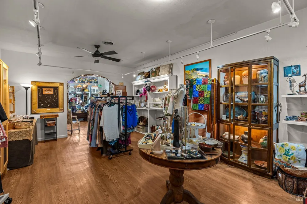 1358 Lincoln Avenue Calistoga, CA 94515