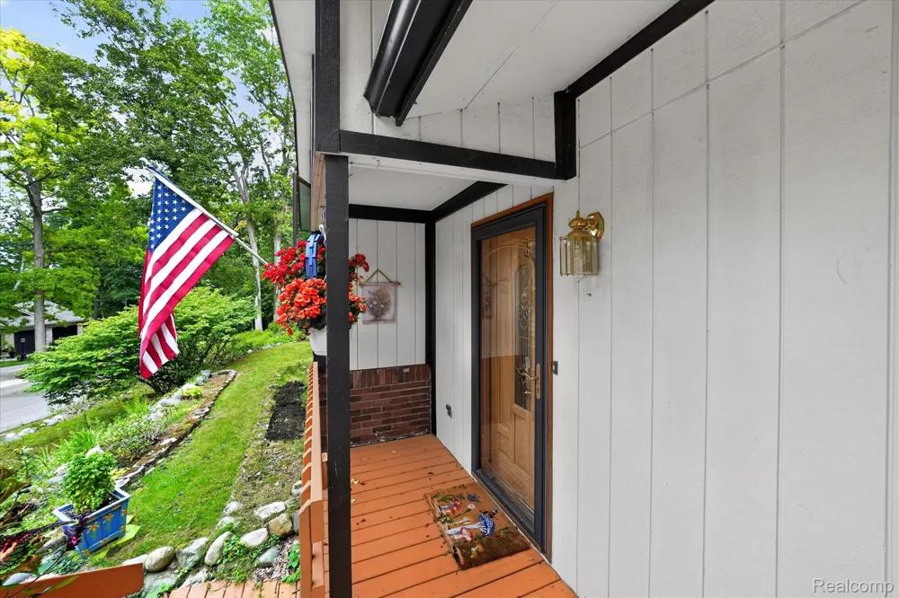 5001 Mohawk Avenue Independence Charter Township, MI 48348