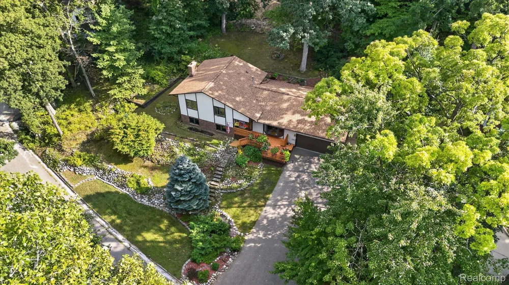 5001 Mohawk Avenue Independence Charter Township, MI 48348
