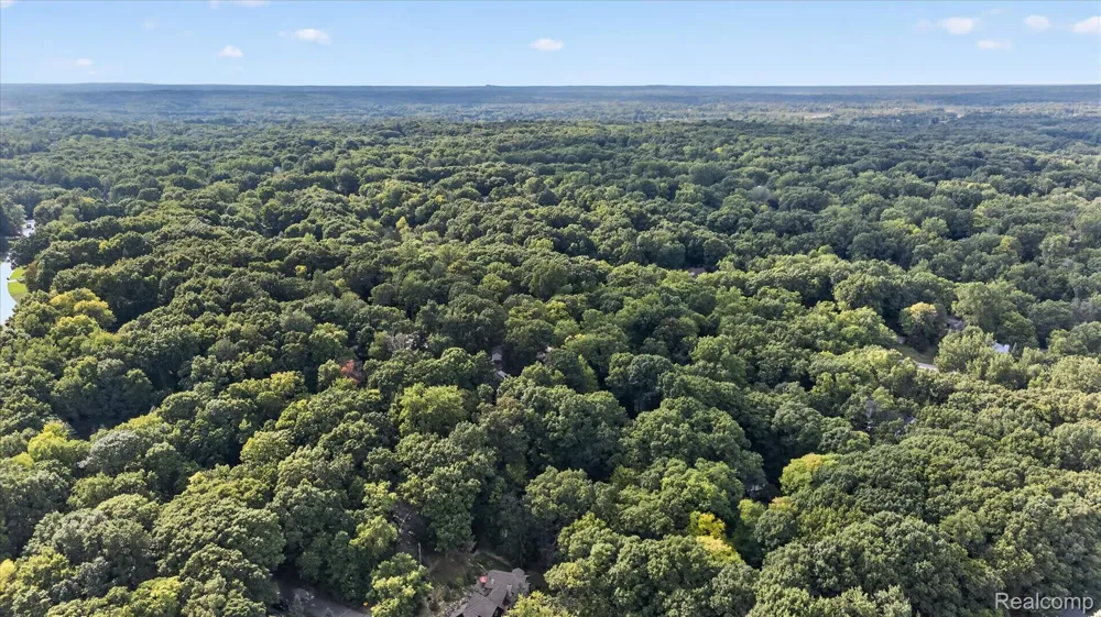 5001 Mohawk Avenue Independence Charter Township, MI 48348