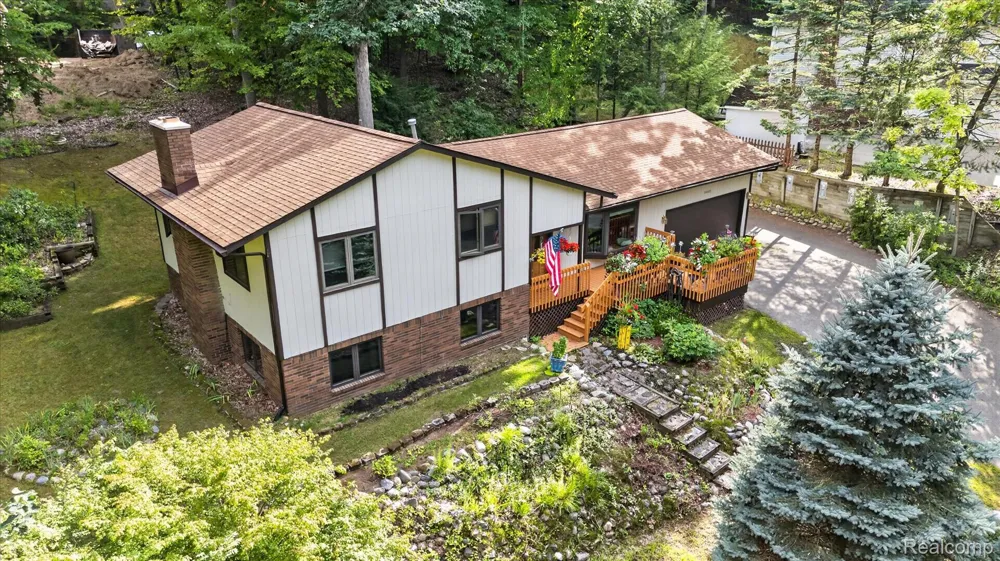 5001 Mohawk Avenue Independence Charter Township, MI 48348