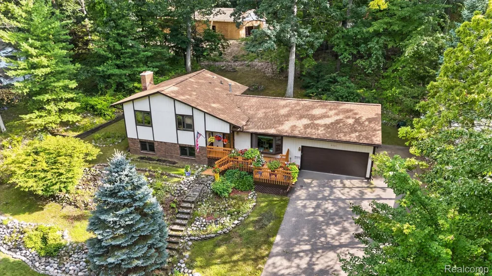 5001 Mohawk Avenue Independence Charter Township, MI 48348