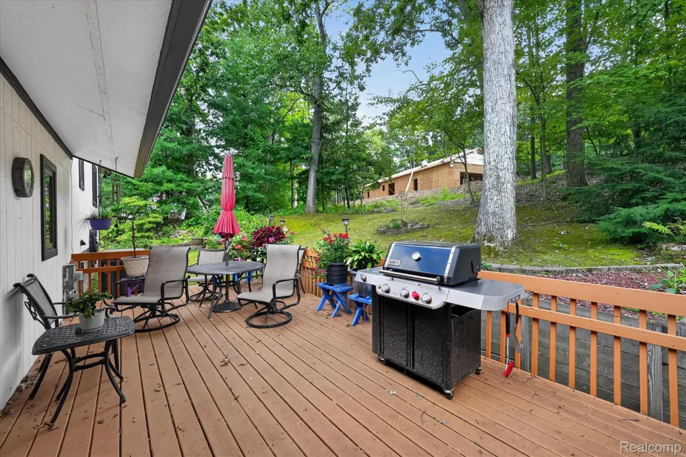 5001 Mohawk Avenue Independence Charter Township, MI 48348