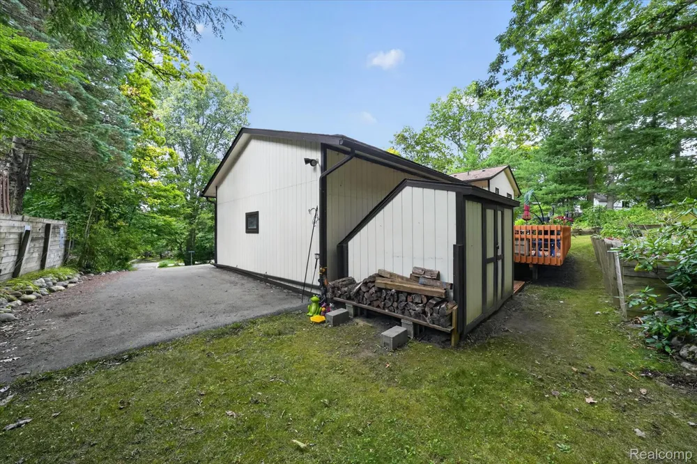 5001 Mohawk Avenue Independence Charter Township, MI 48348