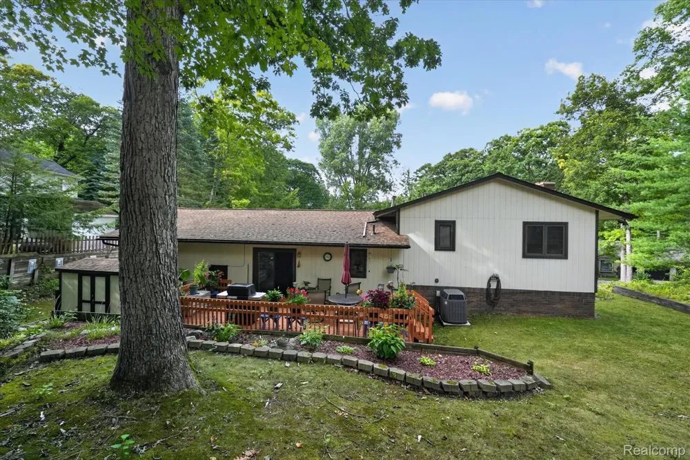 5001 Mohawk Avenue Independence Charter Township, MI 48348