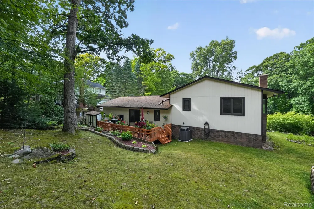 5001 Mohawk Avenue Independence Charter Township, MI 48348