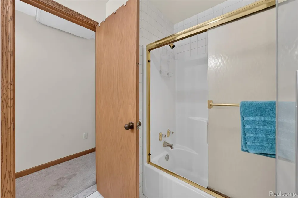 5001 Mohawk Avenue Independence Charter Township, MI 48348