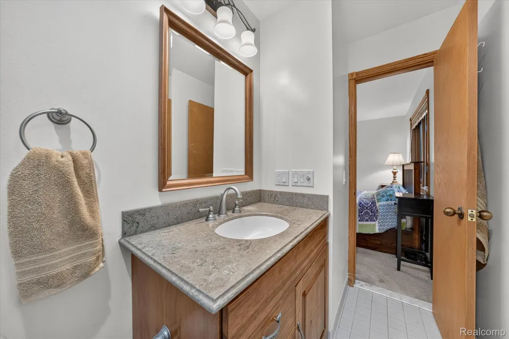 5001 Mohawk Avenue Independence Charter Township, MI 48348