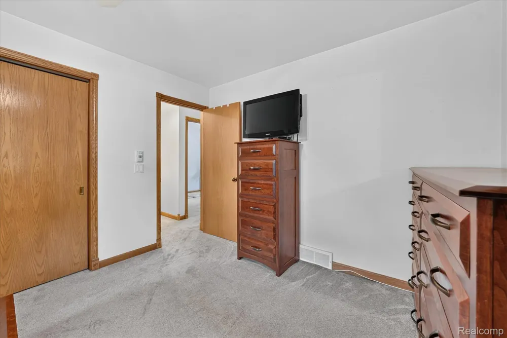 5001 Mohawk Avenue Independence Charter Township, MI 48348