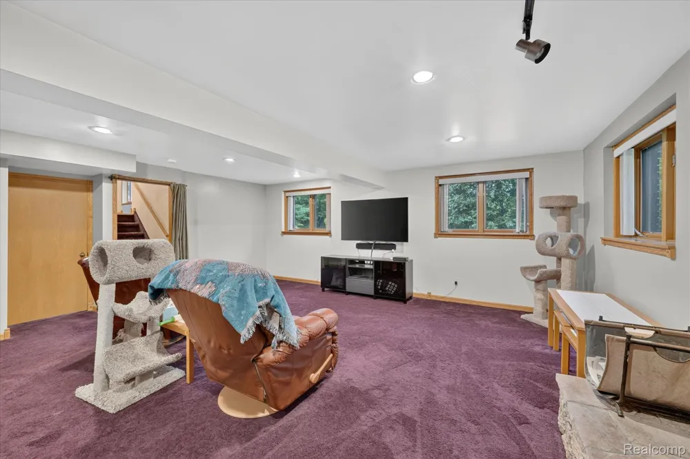 5001 Mohawk Avenue Independence Charter Township, MI 48348