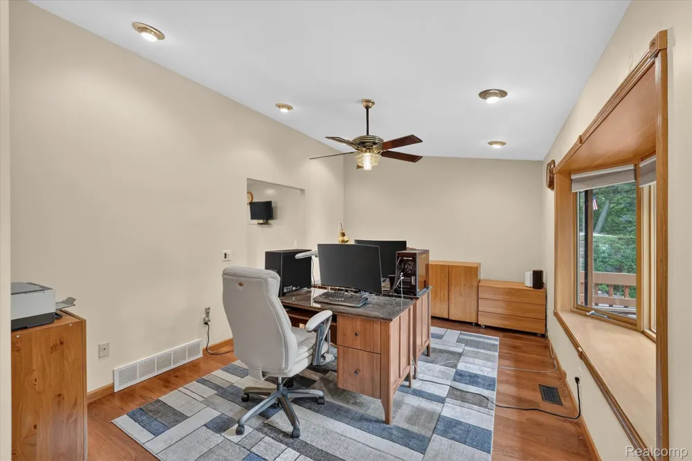 5001 Mohawk Avenue Independence Charter Township, MI 48348