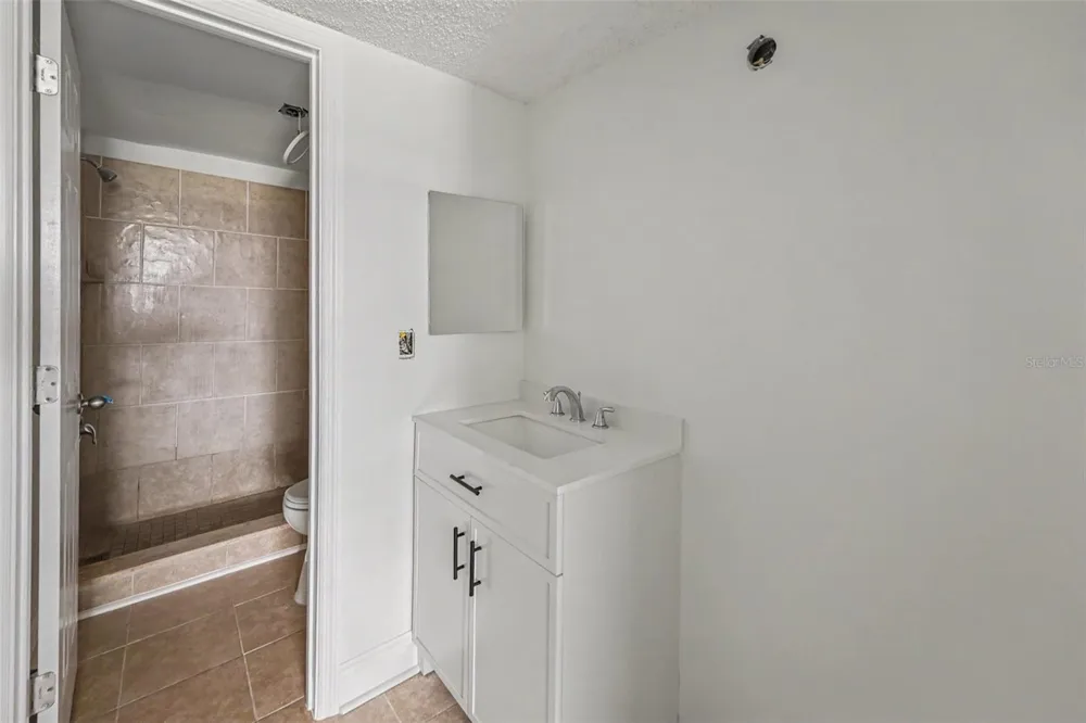 200 COUNTRYCLUB DRIVE #1205 Largo, FL 33771