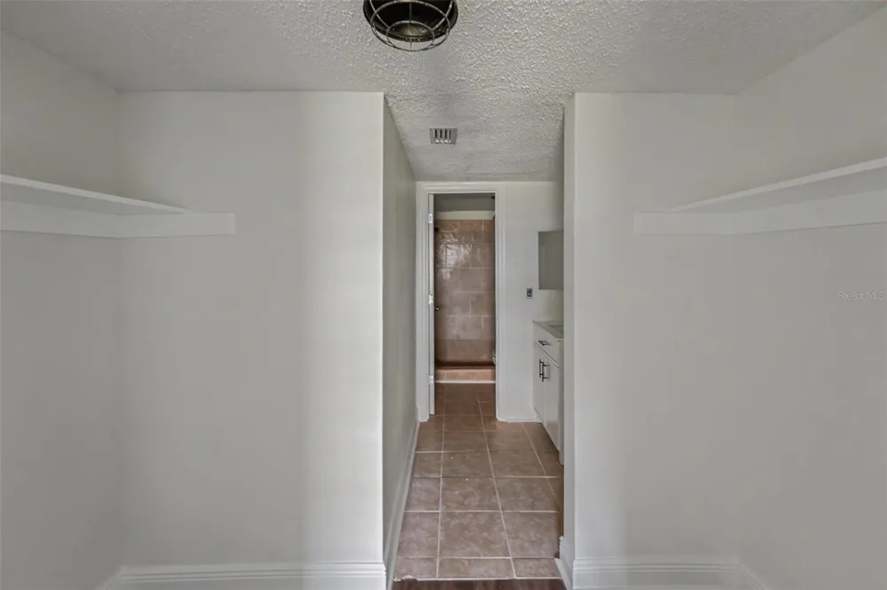 200 COUNTRYCLUB DRIVE #1205 Largo, FL 33771