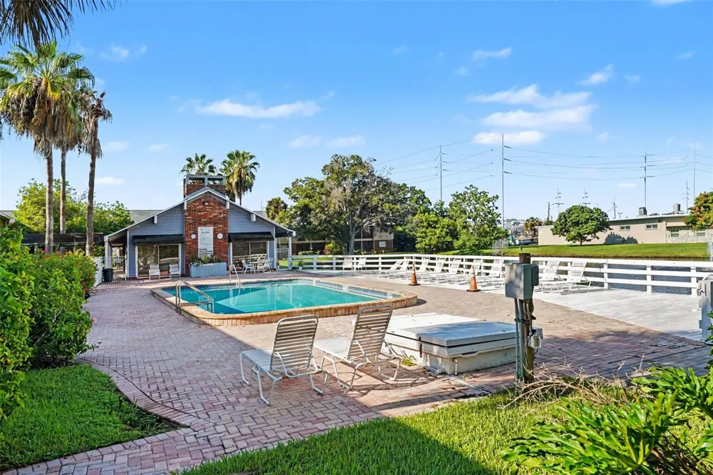 200 COUNTRYCLUB DRIVE #1205 Largo, FL 33771