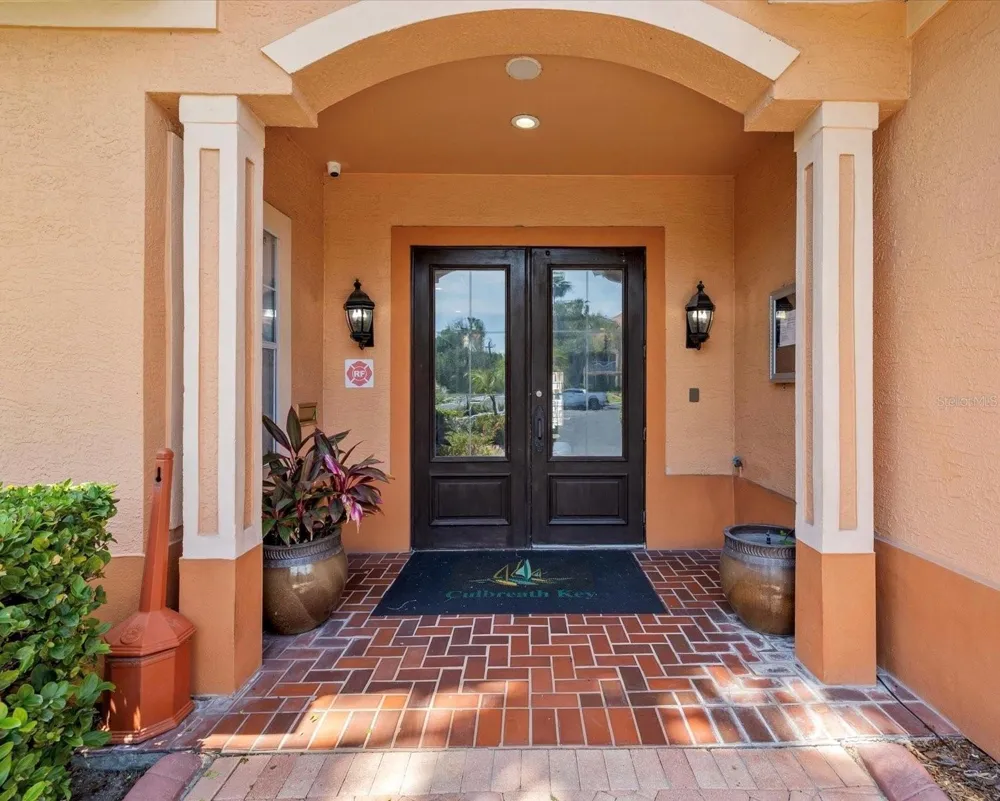 5000 CULBREATH KEY WAY #4-101 Tampa, FL 33611