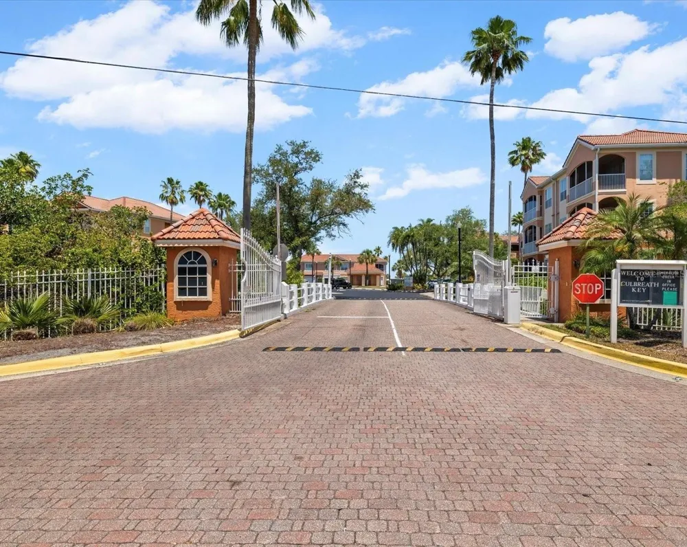 5000 CULBREATH KEY WAY #4-101 Tampa, FL 33611
