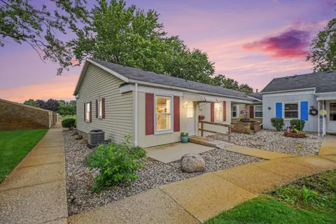 644 Village Lane #90