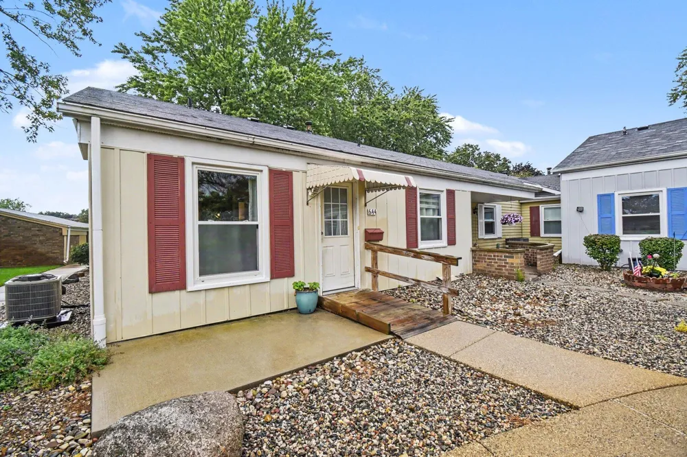644 Village Lane #90 Georgetown Charter Township, MI 49428