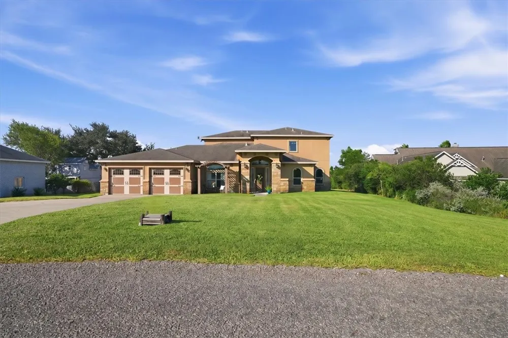 1023 CR 3651 Sandia, TX 78383