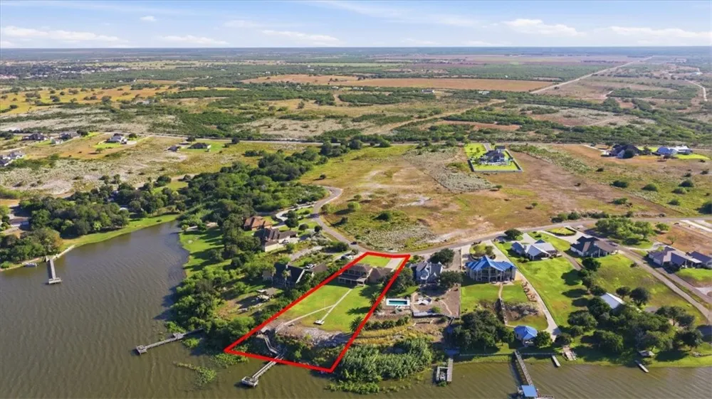 1023 CR 3651 Sandia, TX 78383