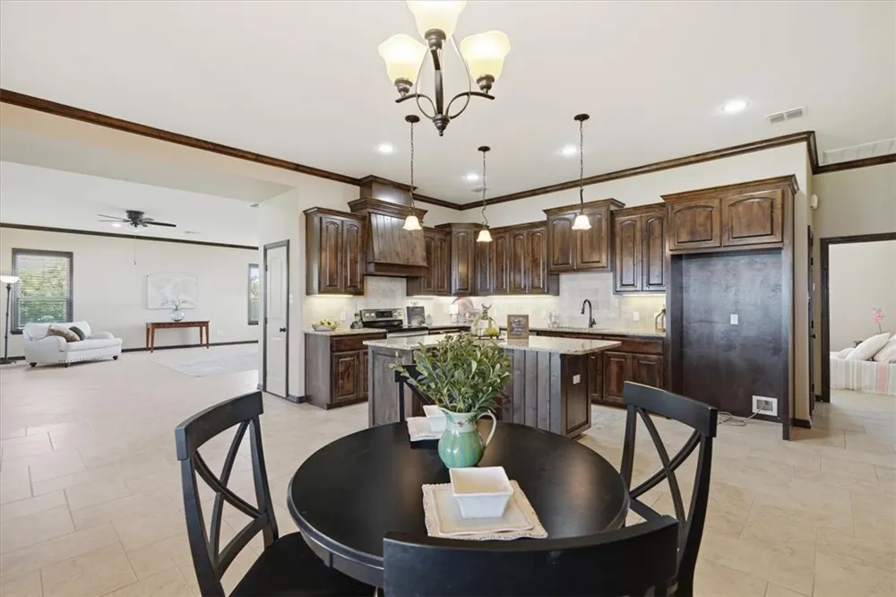 1023 CR 3651 Sandia, TX 78383