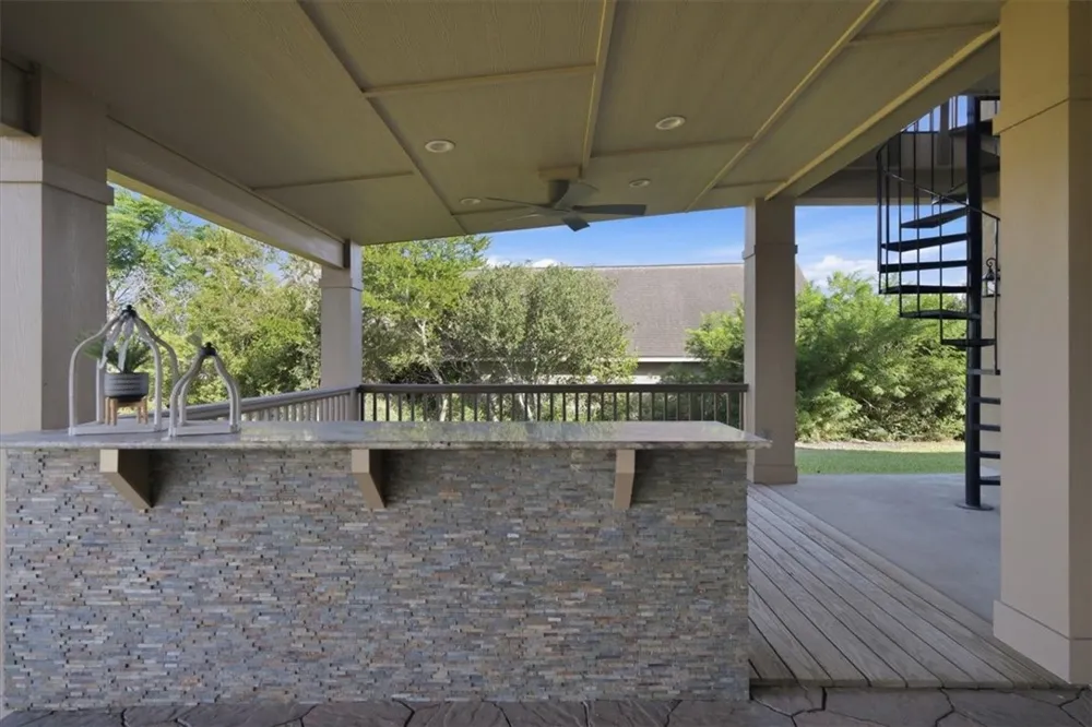 1023 CR 3651 Sandia, TX 78383