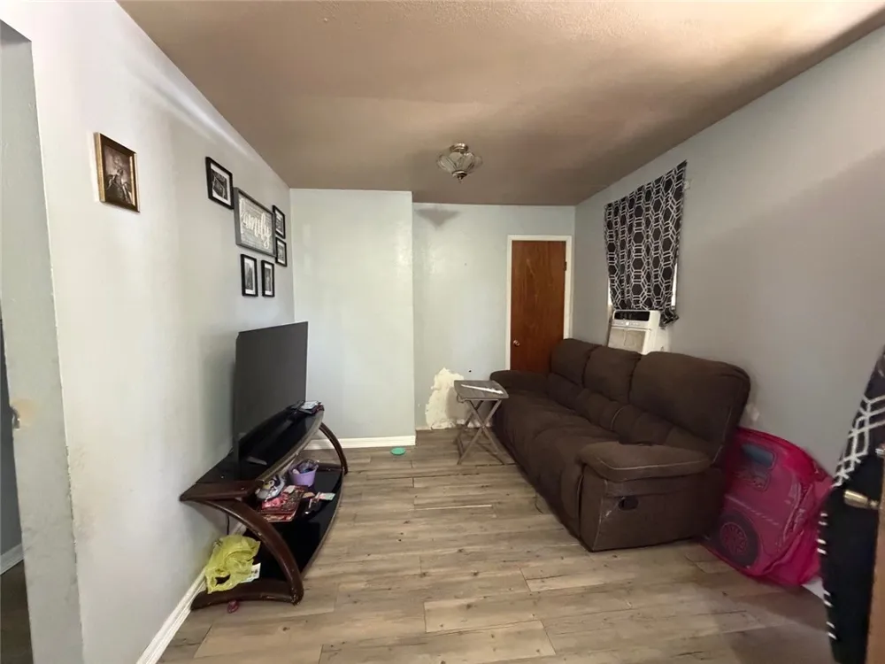 1121 E Avenue A Avenue Kingsville, TX 78363