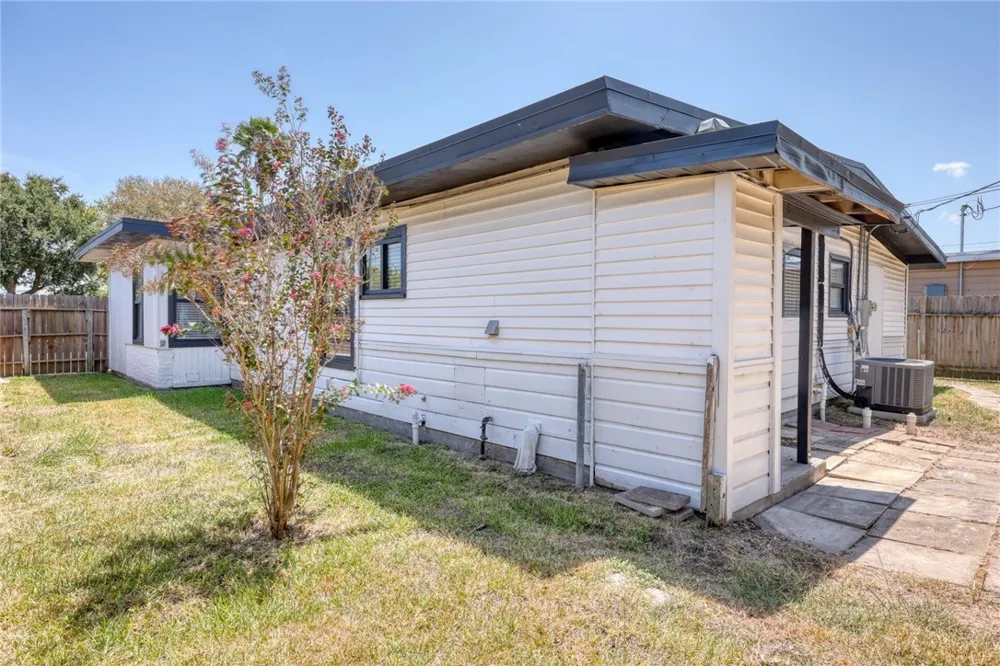 4346 Amherst Drive Corpus Christi, TX 78412