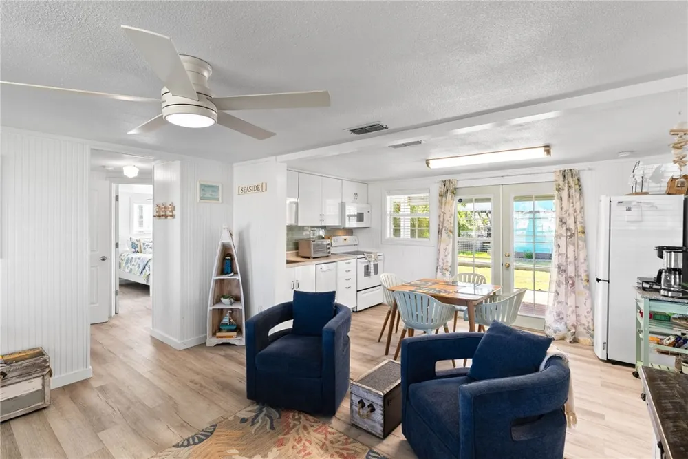 819 S Magnolia Street Rockport, TX 78382