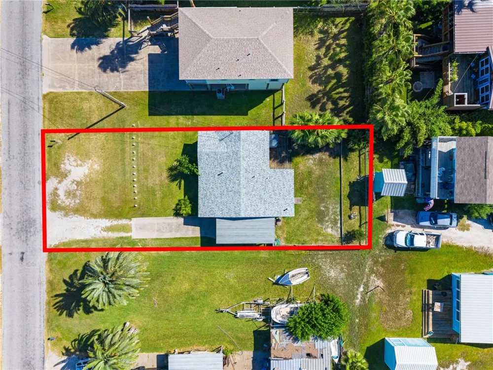 819 S Magnolia Street Rockport, TX 78382