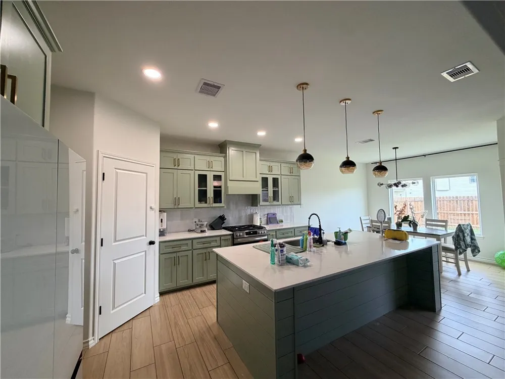 12818 Madalynn Drive Corpus Christi, TX 78410