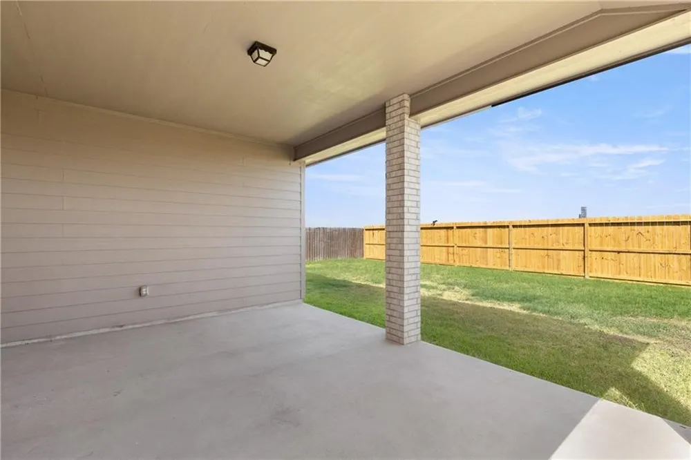 1039 Ocean Breeze Street Portland, TX 78374