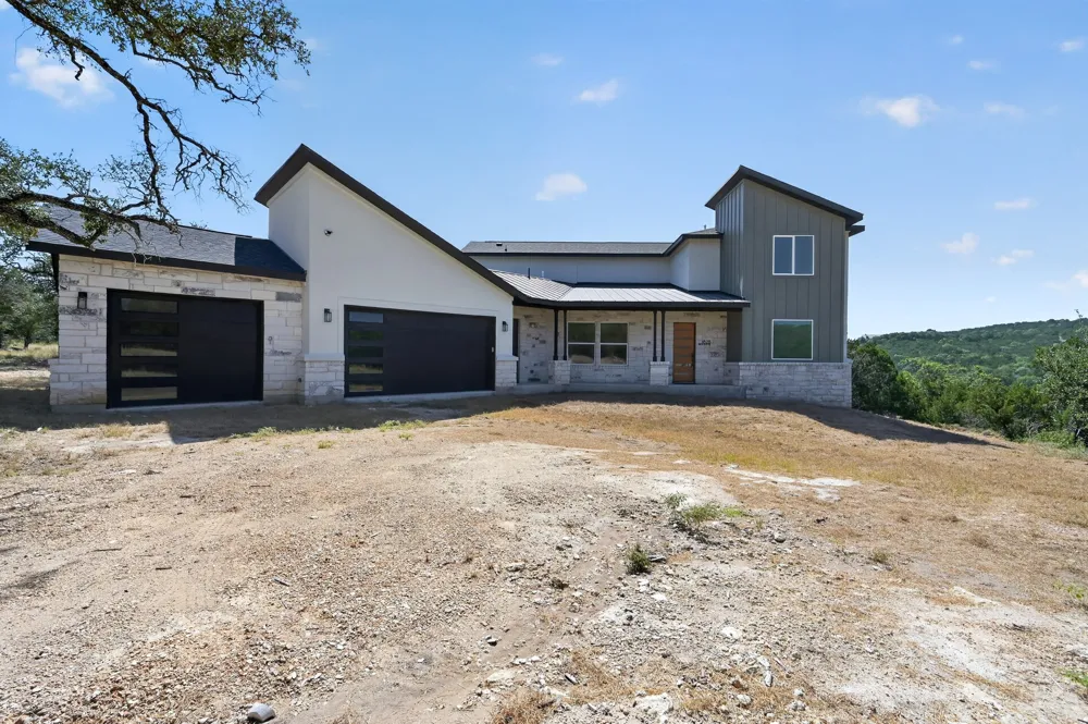 18213 Gregg Bluff Road Jonestown, TX 78645
