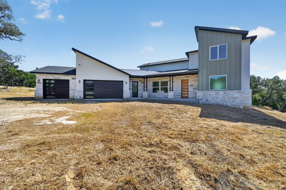 18213 Gregg Bluff Road Jonestown, TX 78645