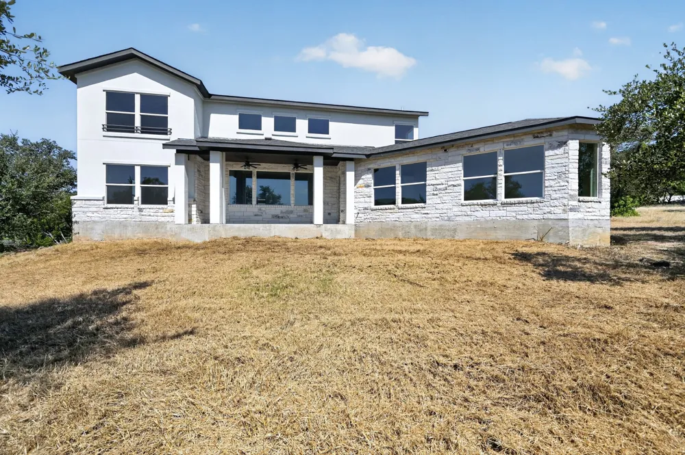 18213 Gregg Bluff Road Jonestown, TX 78645